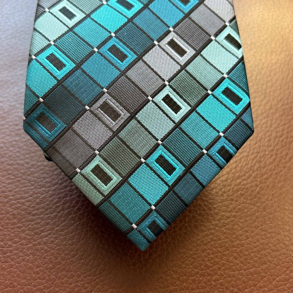 Geoffrey Beene Men's Geometric Shape Woven Tie